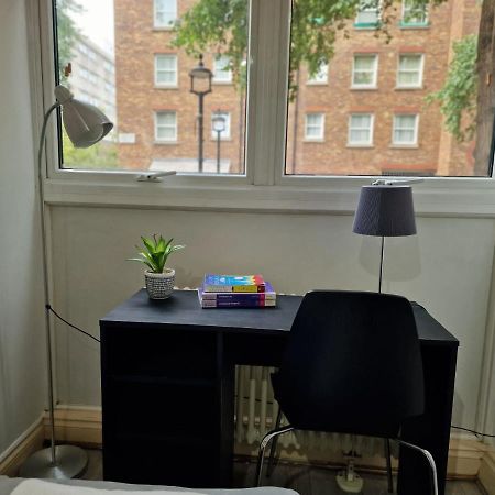 2 Bedrooms Flat In Great Location! London Exteriör bild